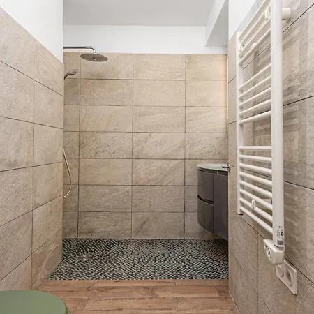 Garavan - 3 Pieces 公寓 *